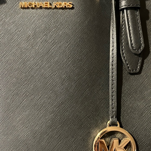 Michael Kors Gilly Large Tote Black Like NEW - Picture 6 of 12